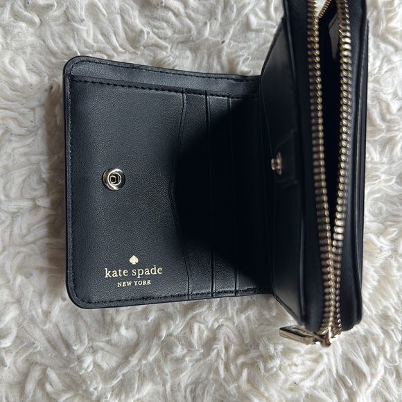 : Kate Spade Small Zip Around Wallet - Picture 3 of 4